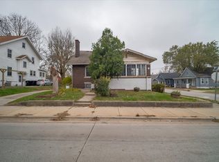 801 S Morris Ave, Bloomington, IL