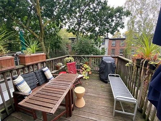 Rented by Douglas Elliman | media 21