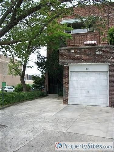 1st image of 3033 Sedgwick Ave