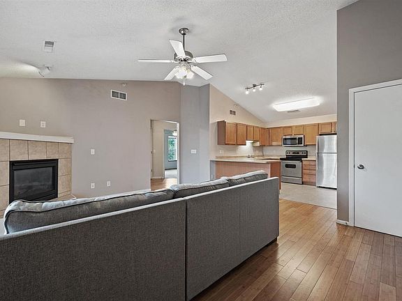 4th image of 805 Blue Sky Dr Unit 304