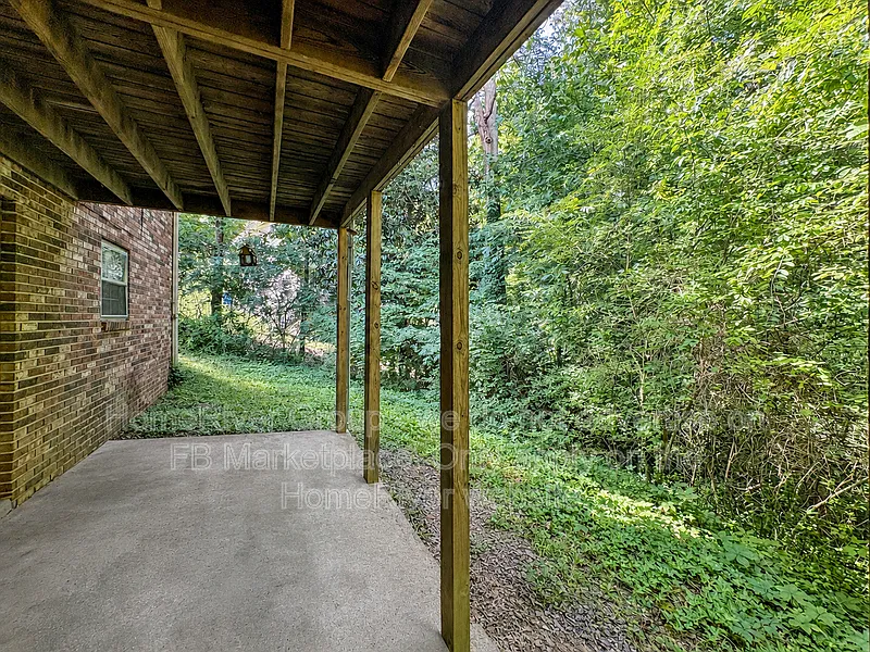2 bed, 1.0 bath, 1000 sqft, $1,200 — Photo 4