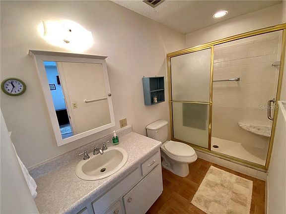 5th image of 147 N Hill Ave #120