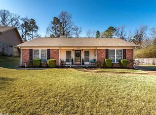 13709 Ivy Point Dr, Little Rock, AR 72211