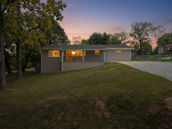 100 Thompson Street, Pineville, MO 64856