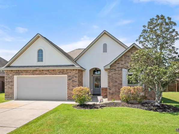 14341 Stonegate Manor Dr, Gonzales, LA 70737