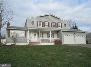 20 Blue Devil Ln, Hamilton, NJ 08619