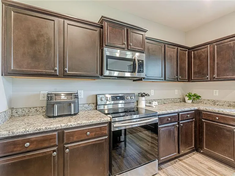 123 Mulberry Dr — Photo 23