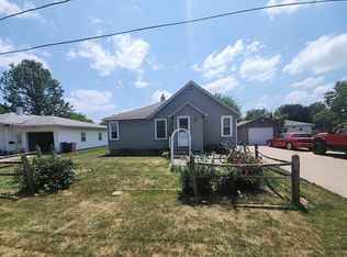 406 SW 5th St, Aledo, IL 61231