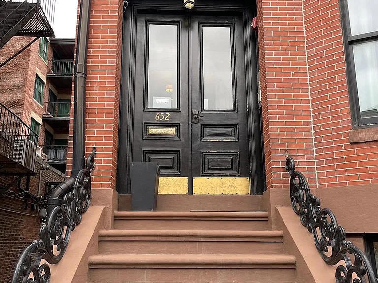 652 Massachusetts Ave #1 — Photo 17