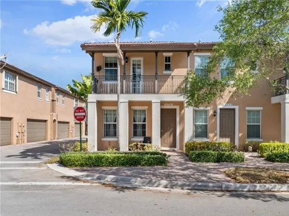 14741 SW 11th St, Pembroke Pines, FL 33027