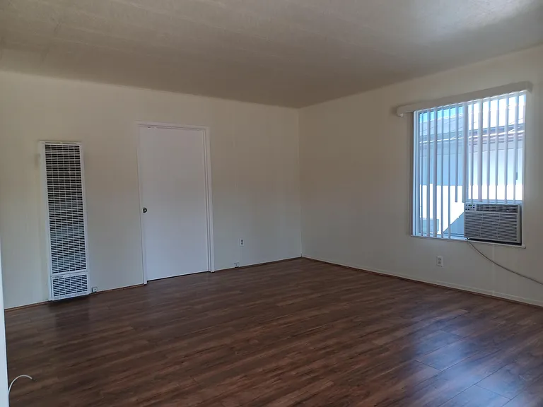 720 Chamberlain Ave — Photo 6