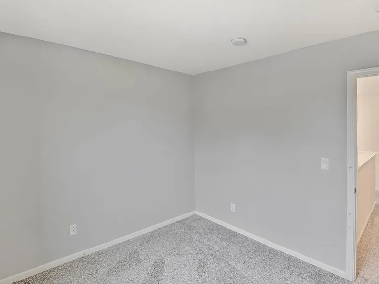11030 International Dr — Photo 30