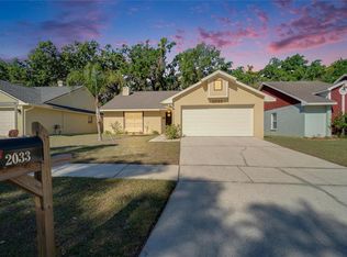 2033 Shadow Pine Dr, Brandon, FL 33511