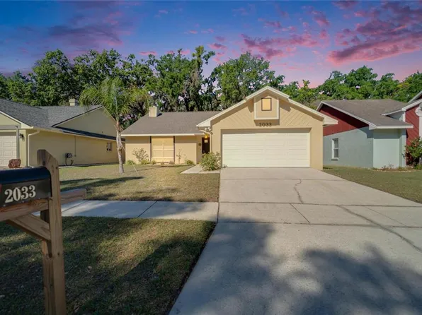 2033 Shadow Pine Dr, Brandon, FL 33511