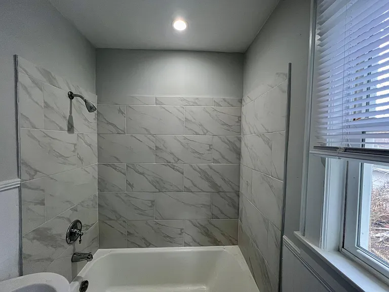 807 11th St W — Photo 21