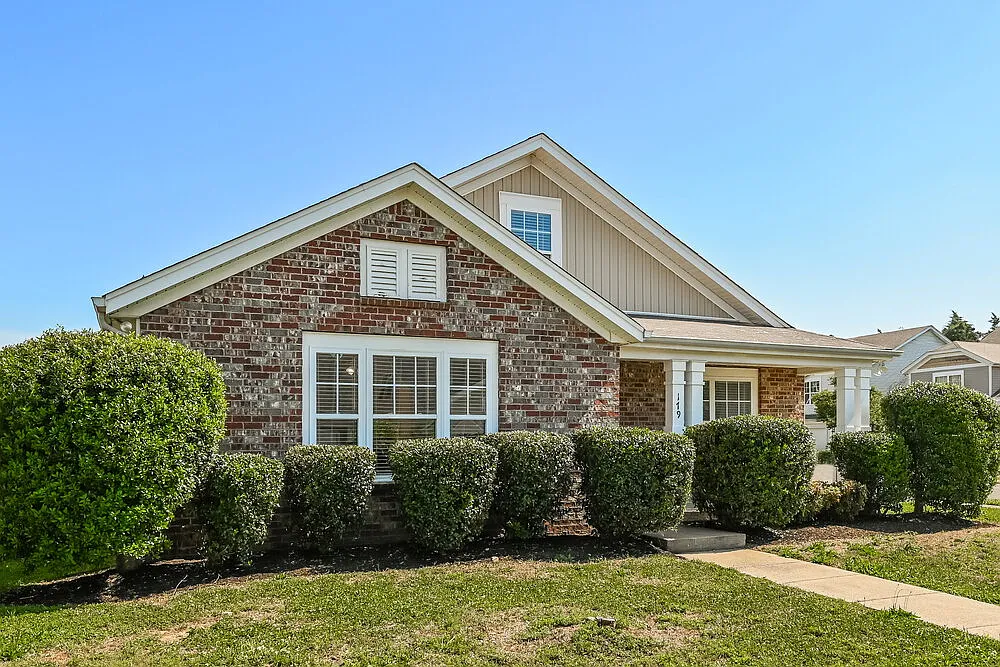 3 bed, 2.0 bath, 1807 sqft, $1,965 — Photo 4