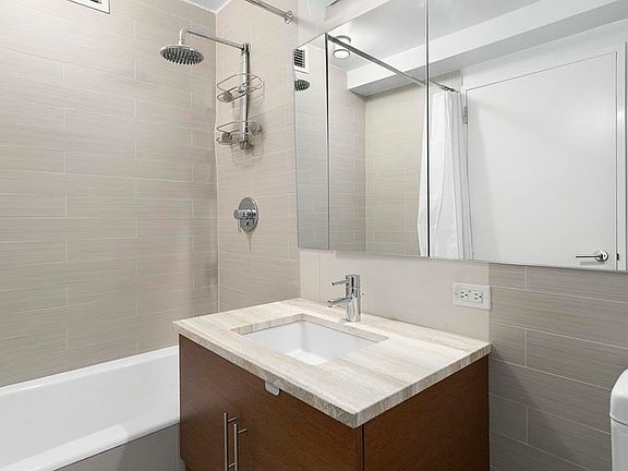 4th image of 505 W 47th St #4EN