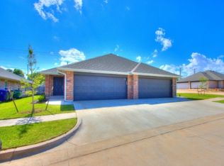 12929 Willow Villas Dr #A, Yukon, OK 73099