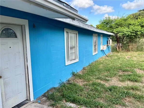 711 W Lakeside Dr, Corpus Christi, TX 78418