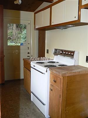 3rd image of 14010 Northwood Pl NW