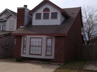 961 Fairbanks Cir, Duncanville, TX 75137