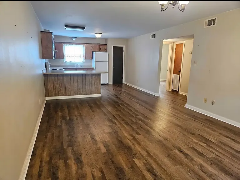 101 Trevino St #3 — Photo 6