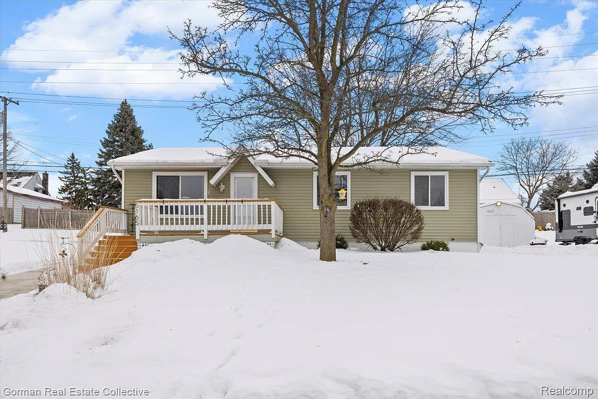 5165 Eagle Lake Dr photo 1