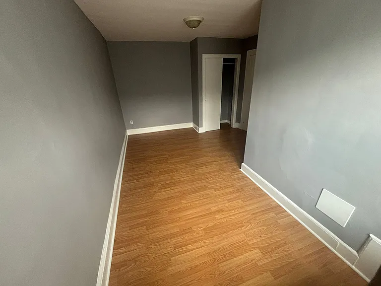 1132 Saint Louis Ave #2R — Photo 7