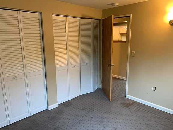 3rd image of 319 E Park St APT 3