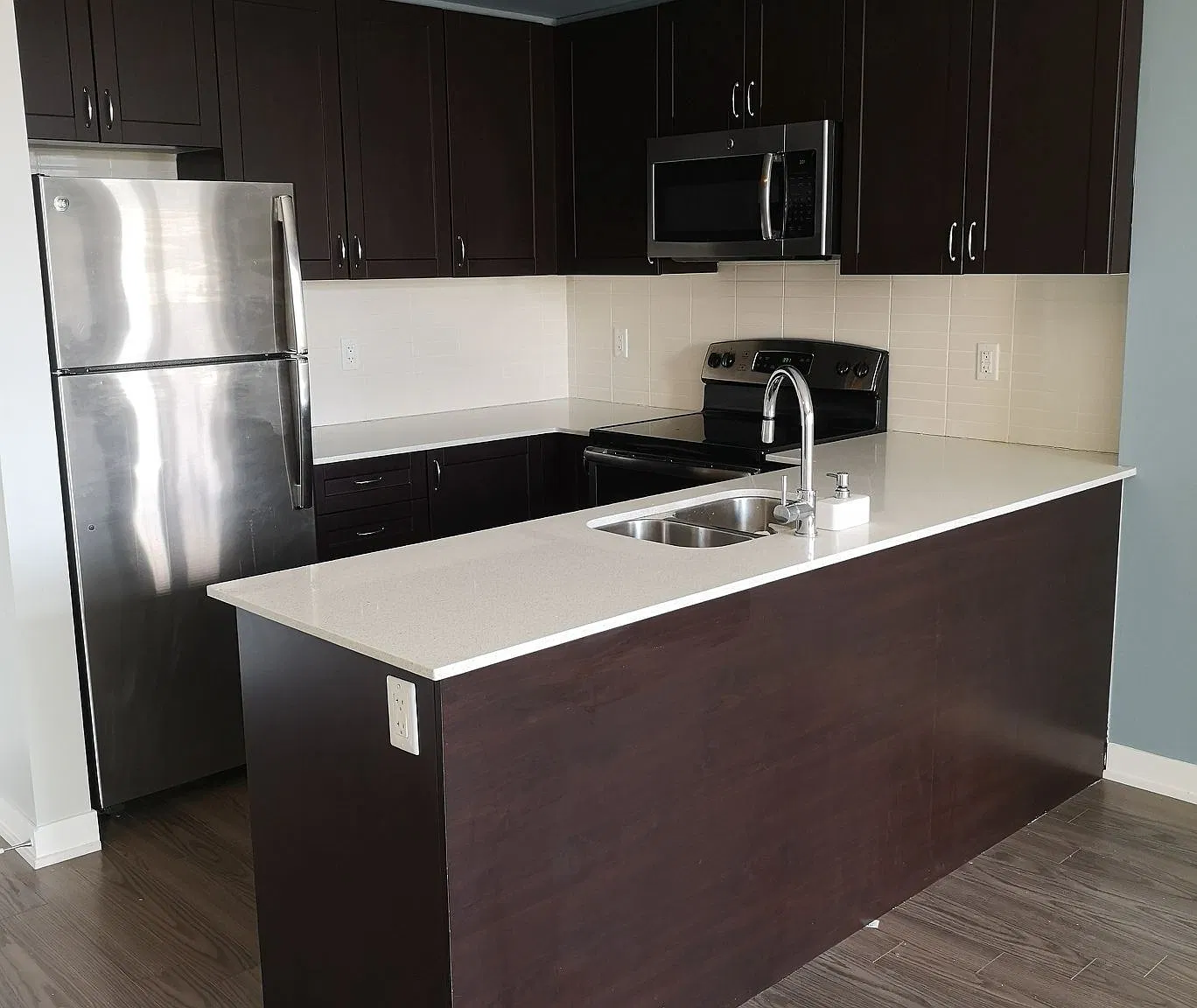 3 bed, $2,500 — Photo 4