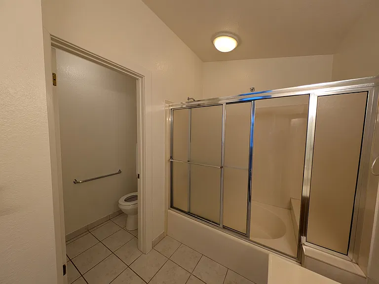 140 S Willow Creek St — Photo 17