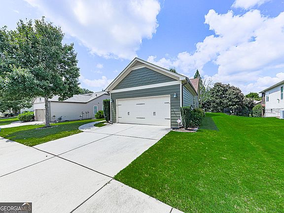 5th image of 424 Larkspur Dr