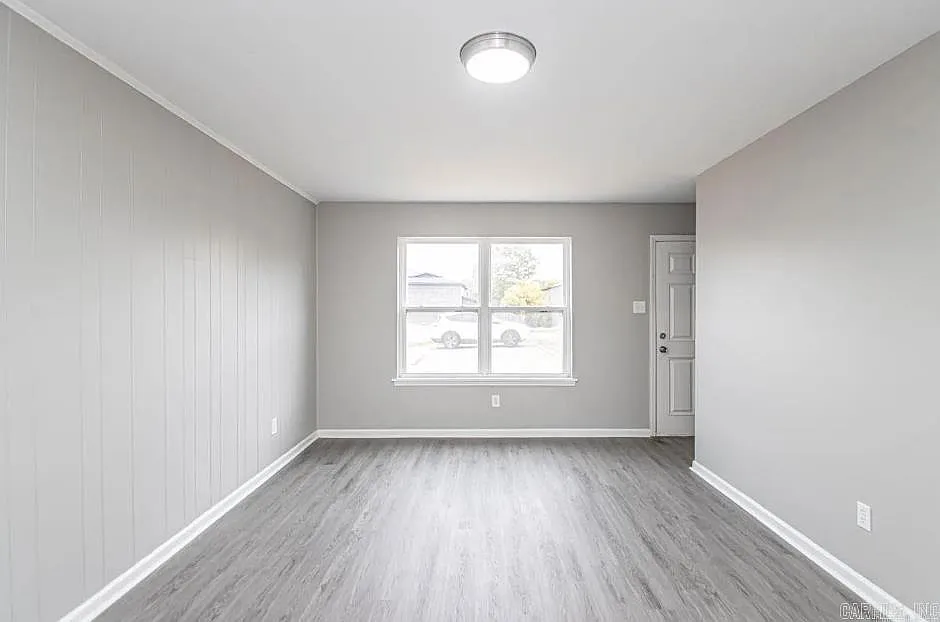 2 bed, 1.5 bath, 1170 sqft, $1,295 — Photo 3