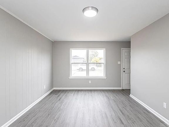 3rd image of 1820 Sanford Dr APT 4