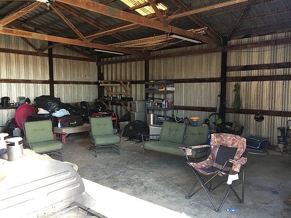 5th image of 700 Moonglow Rd