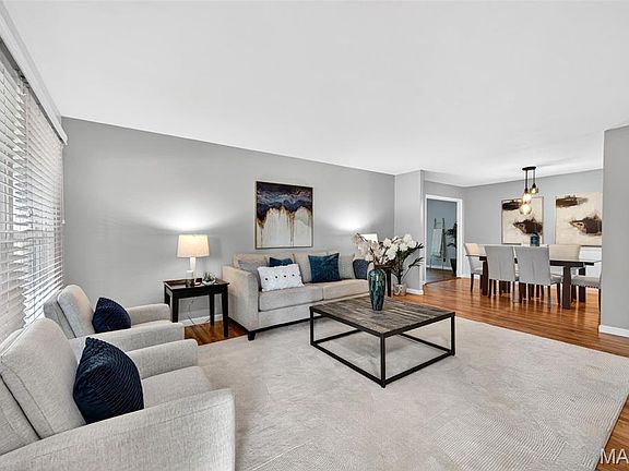 4th image of 4723 Langtree Dr