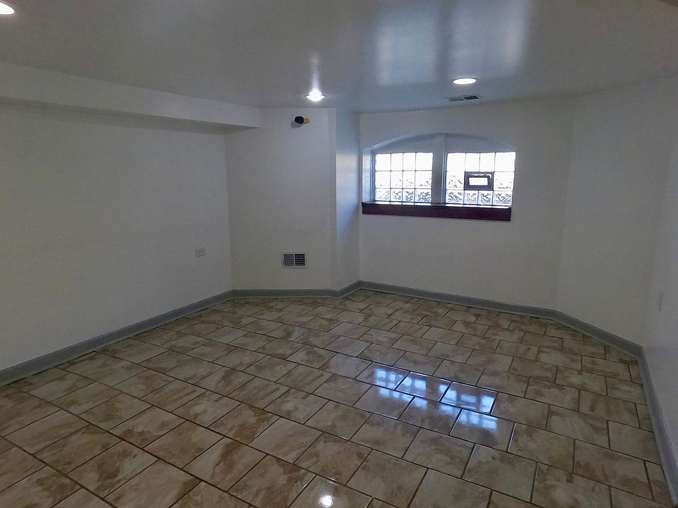 1st image of 1135 N Lawler Ave #Basement