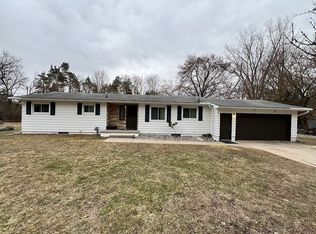 2974 E Crosby Ct, Midland, MI 48640