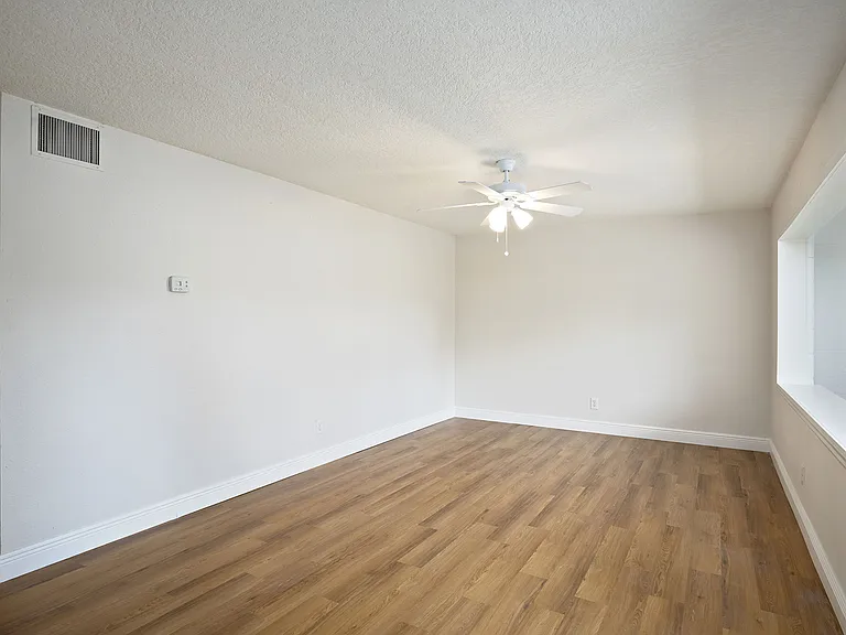 200 S Lucerne Cir E #5 — Photo 5
