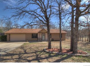 2031 Timber Hill Dr, Sapulpa, OK 74066