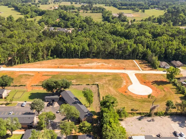504 Driftwood Cir, Troup, TX 75789