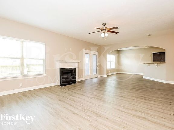 4th image of 4509 Carly Ct