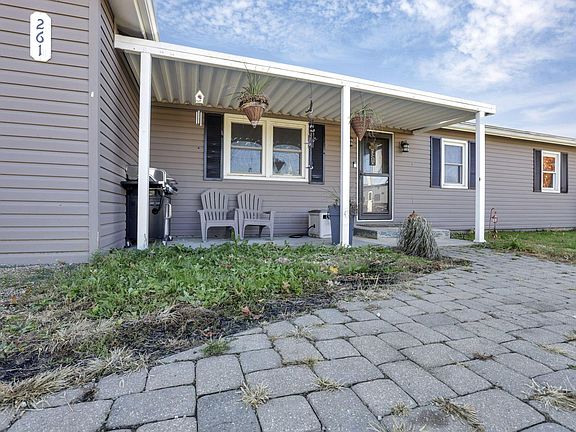 4th image of 261 Valley Dr NE