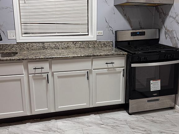 2nd image of 54 E 70th St #2