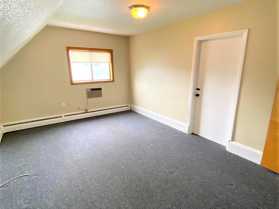 2nd image of 259 Broadway APT 3