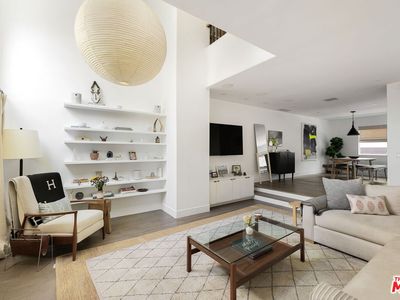 1979 Grace Ave APT 2, Los Angeles, CA, 90068