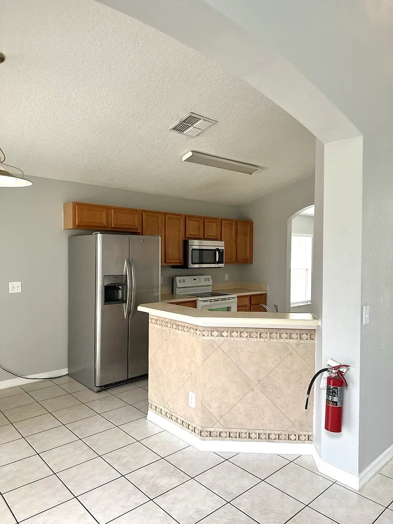 8515 Palm Harbour Dr — Photo 2
