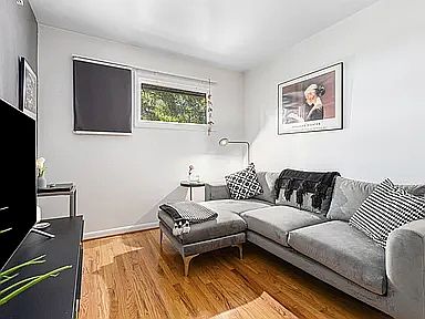 4th image of 1960 Ivywood Dr #1