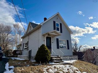 6 Chestnut St, Trenton, NS B0K 1X0