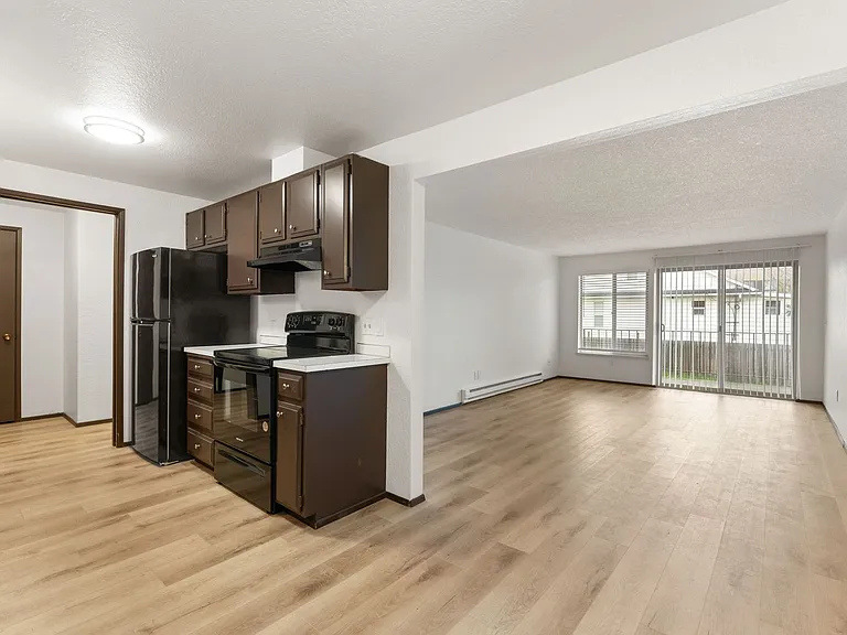 Carmel Apartments — Photo 12
